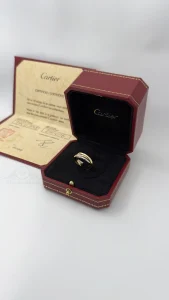Cartier-trinity-ring-small-model-B4235100-3