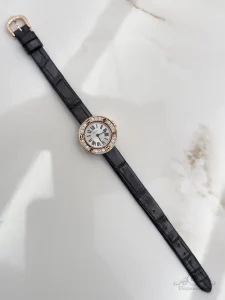 Cartier-Love-Watch-2977-Rose-Gold-up-view-