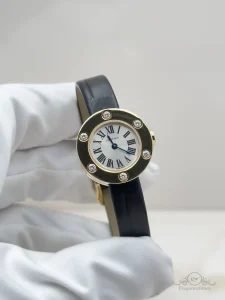 Cartier-Love-Watch-3016-yellow-gold-hand-right