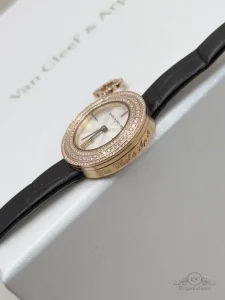 Van-Cleef-Arpels-Charms-Watch-VCARO29700-side-