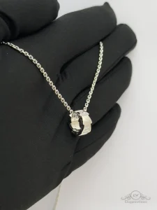 Bvlgari-Serpenti-Viper-Necklace-355255-White-Gold-hand