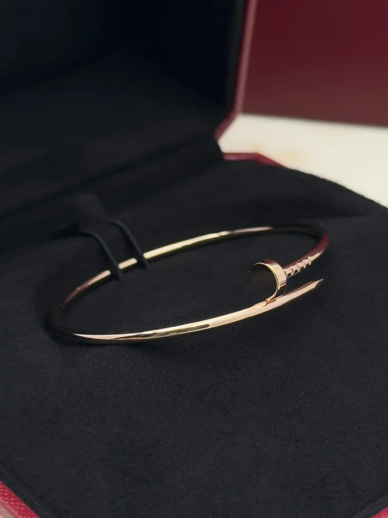 Cartier-Nail-Bracelet-B6062517-Rose-Gold-Size-17-small-model-box
