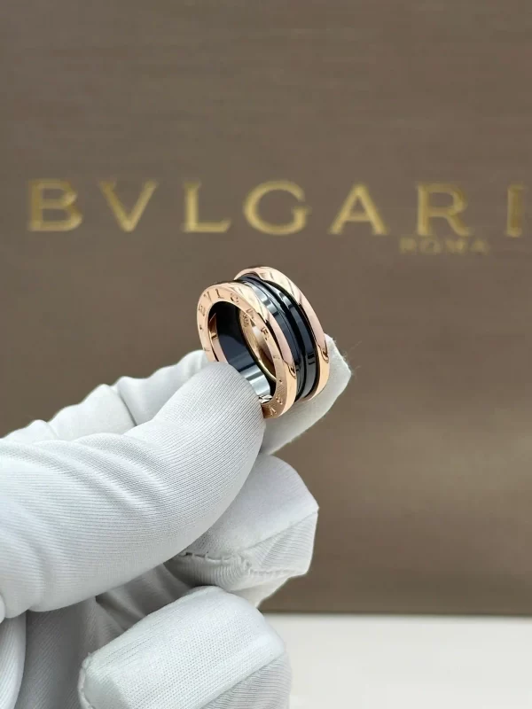 Bvlgari-B.zero1-Two-Band-Ring-347045-Black-Ceramic-18k-Rose-Gold-Hand