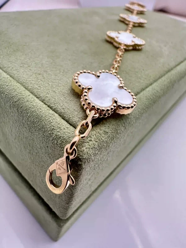 Van-Cleef-Arpels-Vintage-Alhambra-Bracelet-VCARA41800-18k-Yellow-Gold-Lock