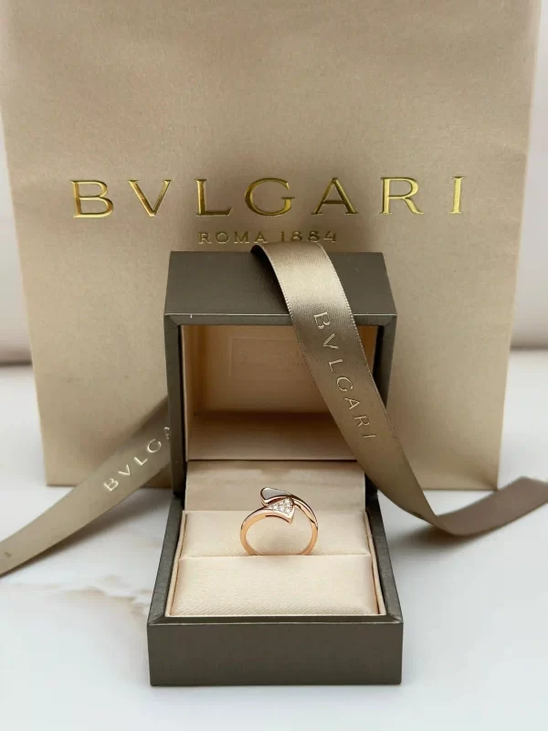 Bvlgari-Divas-Dream-Ring-353809-18k-Rose-Gold-Diamonds-Front-Box