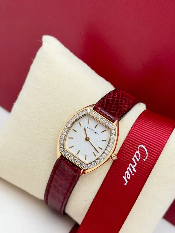 Cartier-Tortue-Ladies-Watch-1945-18k-Yellow-Gold-Diamonds-Leather-Side