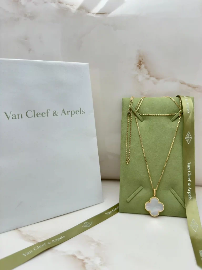 Van-Cleef-Arpels-Vintage-Alhambra-Long-Necklace-VCARO49L00-1-Motif-18k-Yellow-Gold-Authentic