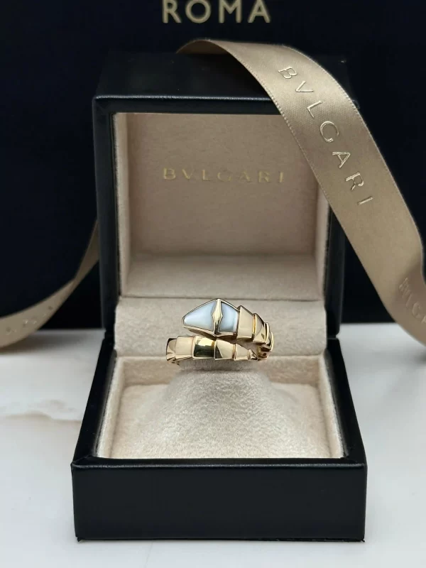 Bvlgari-Serpenti -Viper-Ring-18k-Rose-Gold-White-MOP-Large-Front-Box
