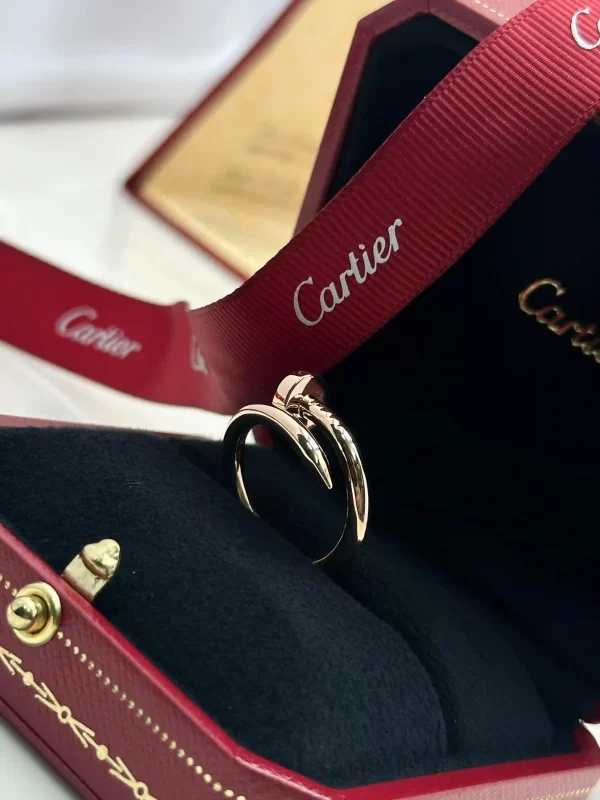 Cartier-Juste-Un-Clou-CRB4092552-Classic-Model-Ring-18k-Rose-Gold-Side