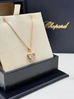 Chopard-Happy-Diamonds-Icons-Necklace-3-Diamonds-18k-Rose-Gold-Side