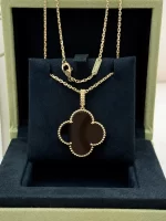 Van-Cleef-Arpels-Magic-Alhambra-Long-Necklace-VCARO49M00-Onyx-Yellow-Gold-Front-Box