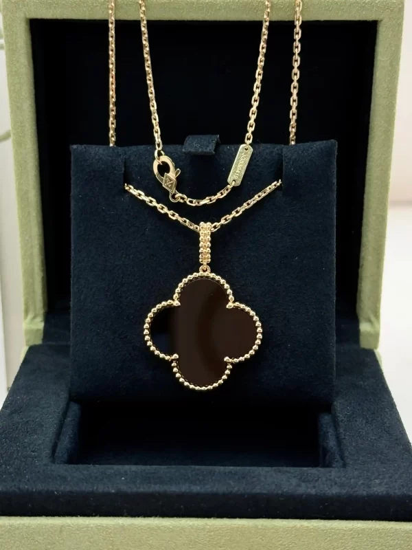Van-Cleef-Arpels-Magic-Alhambra-Long-Necklace-VCARO49M00-Onyx-Yellow-Gold-Front-Box