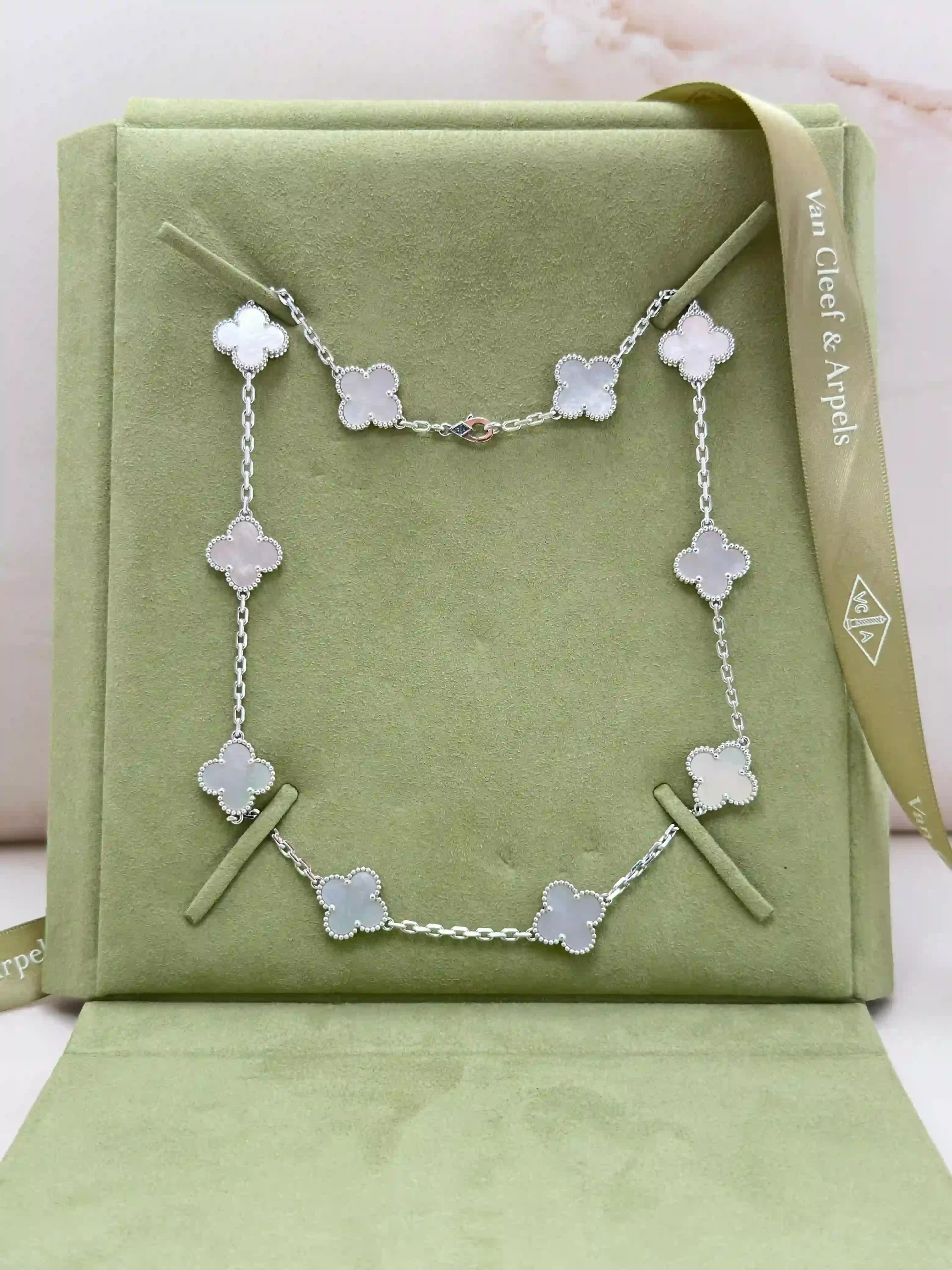Van-Cleef-Arpels-Vintage-Alhambra-10-Motifs-Necklace-VCARF48500-18k-White-Gold-MOP-Front Van-Cleef-Arpels-Vintage-Alhambra-10-Motifs-Necklace-VCARF48500-18k-White-Gold-MOP-Front