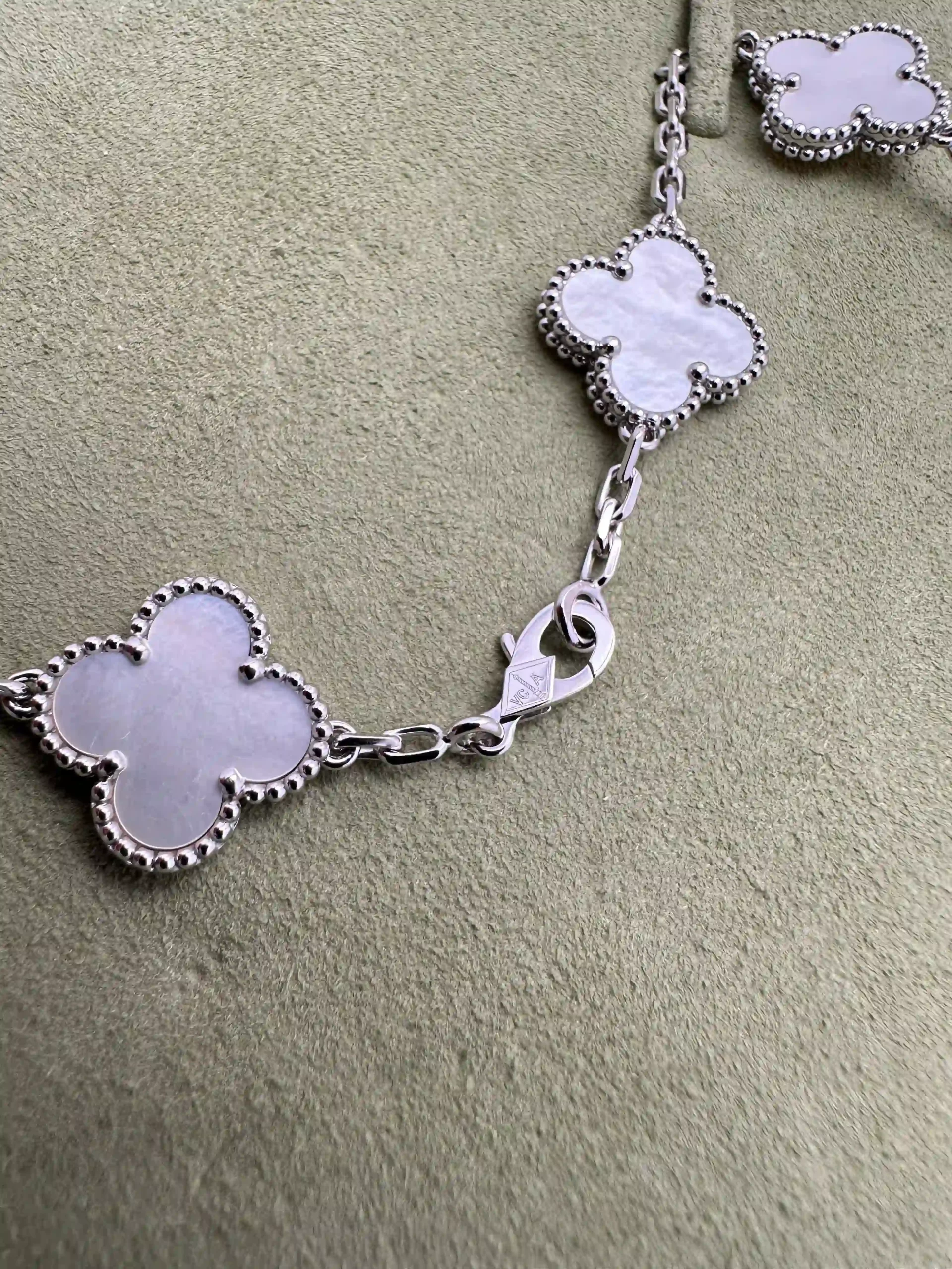 Van-Cleef-Arpels-Vintage-Alhambra-10-Motifs-Necklace-VCARF48500-18k-White-Gold-MOP-Lock Van-Cleef-Arpels-Vintage-Alhambra-10-Motifs-Necklace-VCARF48500-18k-White-Gold-MOP-Lock