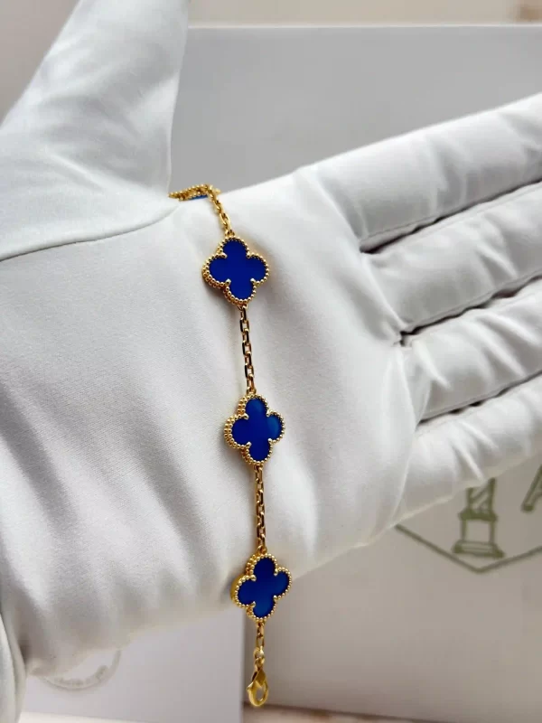 Van-Cleef-Arpels-Vintage-Alhambra-Bracelet-5-Motifs-VCARP34900-18k-Yellow-Gold-Blue-Agate-Hand