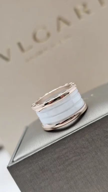 Bvlgari B.Zero1 Ring 345836 in 18k rose gold and white ceramic, close-up view