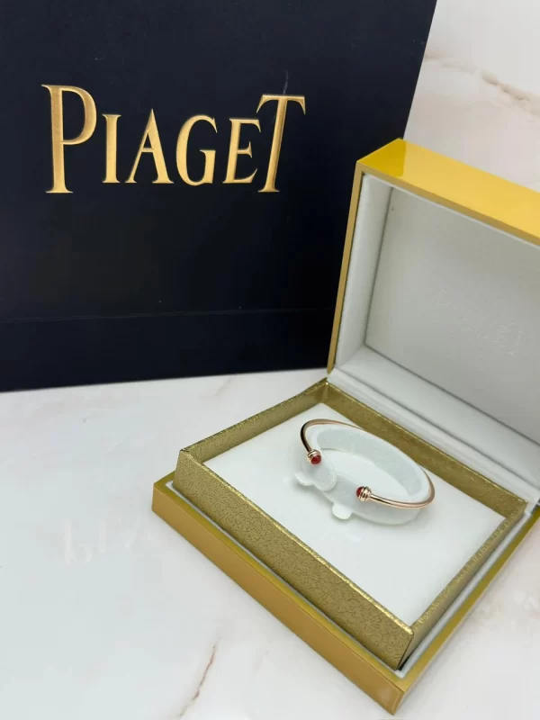 Piaget-Possession-Open-Bangle-G36PC500-18k-Rose-Gold-Red-Carnelian-Original