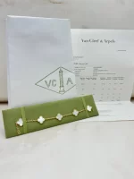 Van-Cleef-Arpels-Vintage-Alhambra-Bracelet-VCARA41800-5-Motifs-Service-Paper