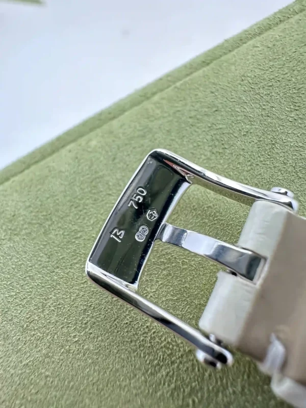 Van-Cleef-Arpels-Vintage-Alhambra-Watch-Medium-Model-18k-White-Gold