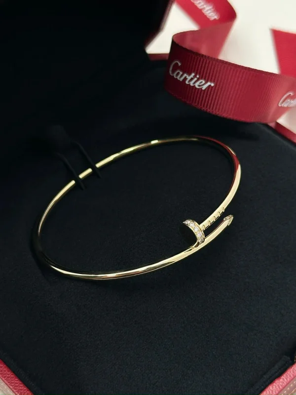 Cartier-Juste-Un-Clou-Bracelet-CRB6066117-18k-Yellow-Gold-Diamonds-Small-Model-Box
