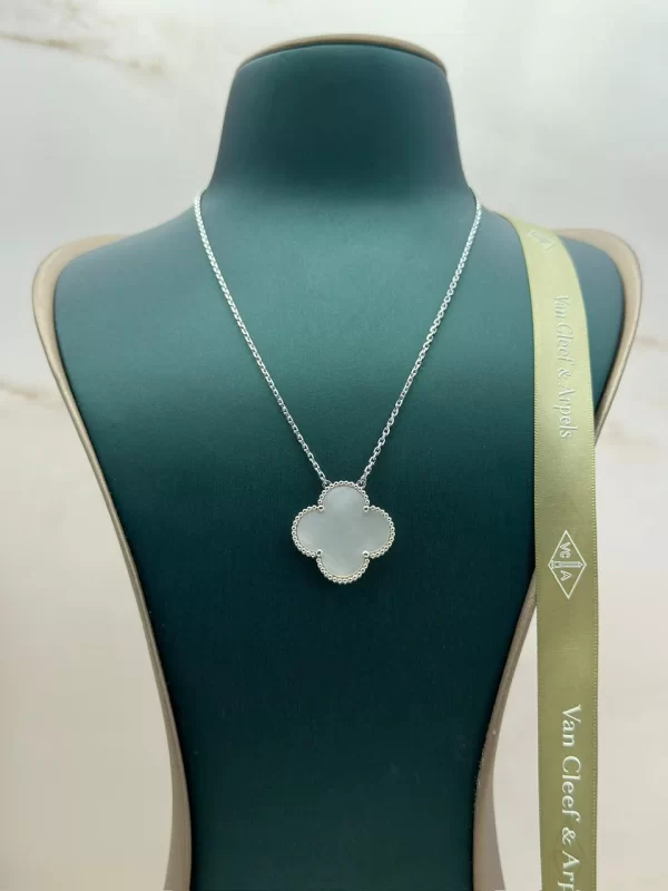 Van-Cleef-Arpels-Magic-Alhambra-Pendant-VCARN32200-MOP-18k-White-Gold