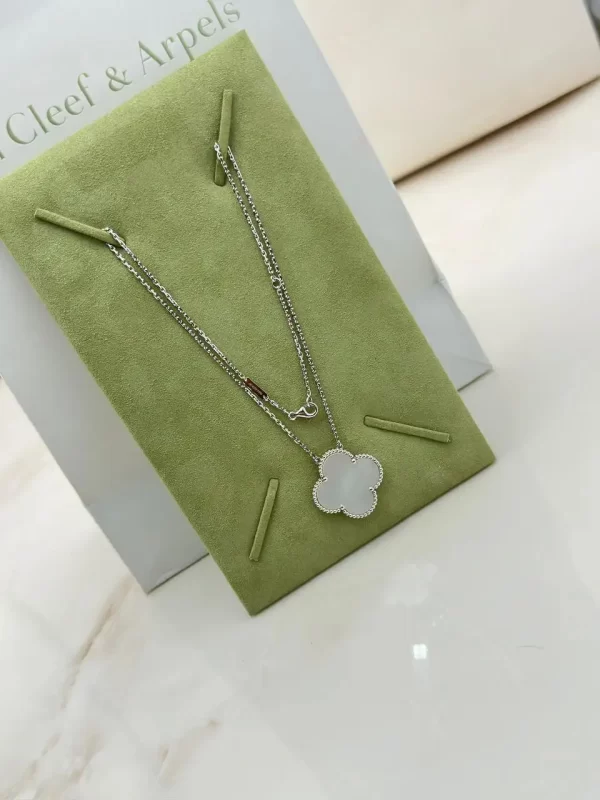 Van-Cleef-Arpels-Magic-Alhambra-Pendant-VCARN32200-White-MOP-18k-White-Gold