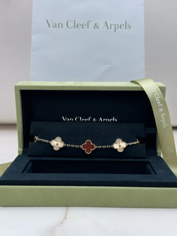 Van-Cleef-Arpels-Vintage-Alhambra-5-Motifs-Bracelet-VCARP7RP00-Pink-Gold-Front-Box