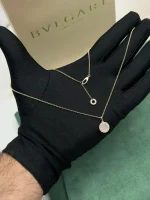 Bvlgari-Bvlgari-Necklace-350553-White-Mother-Of-Pearl-18k-Rose-Gold-Hand