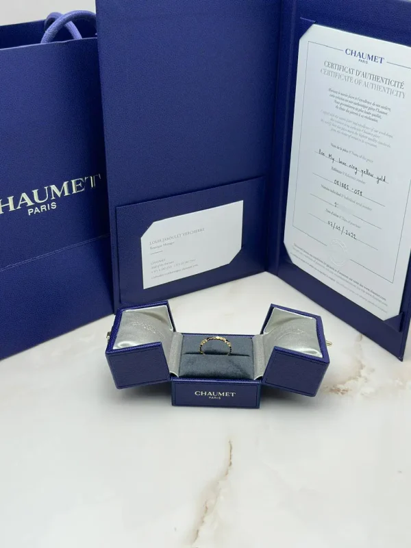 Bee-De-Chaumet-Ring-081885-058-18k-Yellow-Gold-Box