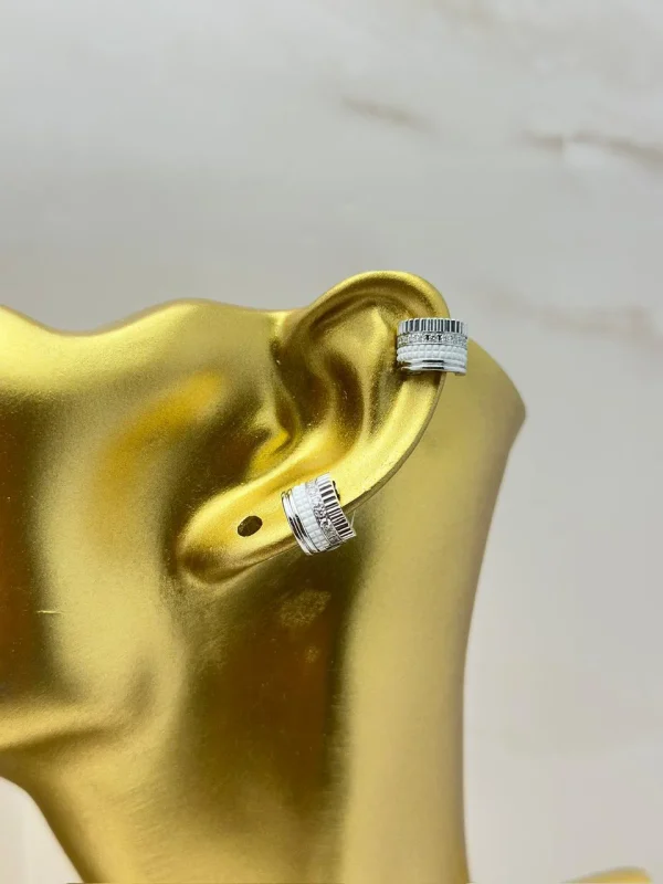 Boucheron-Quatre-Earrings-JCO01636-White-Gold-Diamonds-White-Ceramic