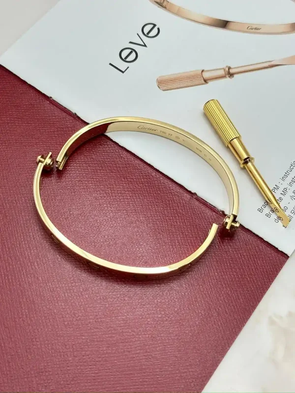 Cartier-Love-Classic-Model-Bracelet-CRB6067517