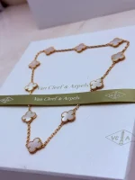Van-Cleef-Arpels-Vintage-Alhambra-10-Motifs-Necklace-18k-Yellow-Gold-VCARA42800-Side
