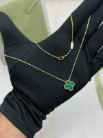 Van-Cleef-Arpels-Vintage-Alhambra-Necklace-VCARO9VA00-18k-Yellow-Gold-Malachite-Hand