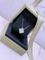 Van-Cleef-Arpels-Vintage-Alhambra-Pendant-VCARF48700-18k-White-Gold-Box