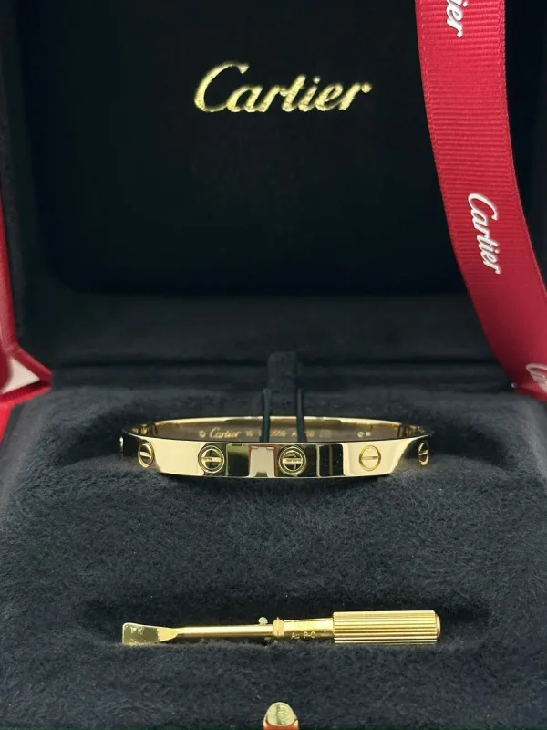 Cartier-Love-Bracelet-CRB6067516-Classic-Model-Box
