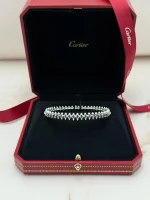 Clash-De-Cartier-Bracelet-CRB6065718-White-Gold-Medium-Model