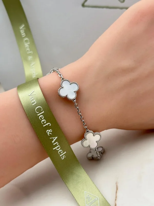 Van-Cleef-Arpels-Vintage-Alhambra-Bracelet-5-Motifs-VCARF48400-18k-White-Gold-Hand