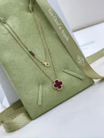 Van-Cleef-Arpels-Vintage-Alhambra-Pendant-VCARD38500-18k-Yellow-Gold-Carnelian