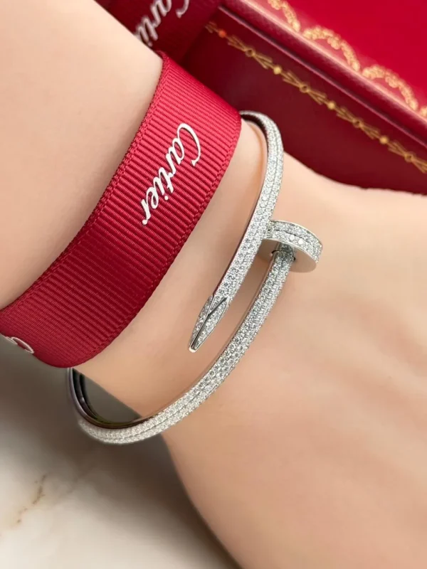 Cartier-Juste-Un-Clou-Diamond-Bracelet-CRN6707316-Classic-Model-16