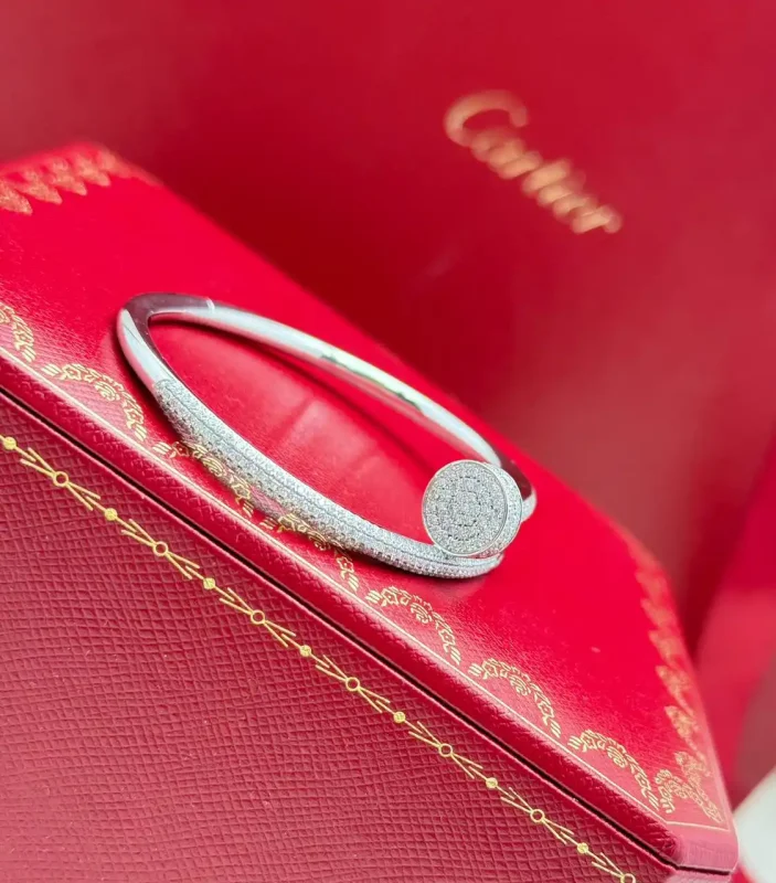Cartier-Juste-Un-Clou-Diamond-Bracelet-CRN6707316-White-Gold-Classic-Model
