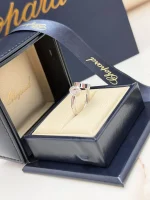 Chopard-Happy-Hearts-Ring-Mother-Of-Pearl-Side