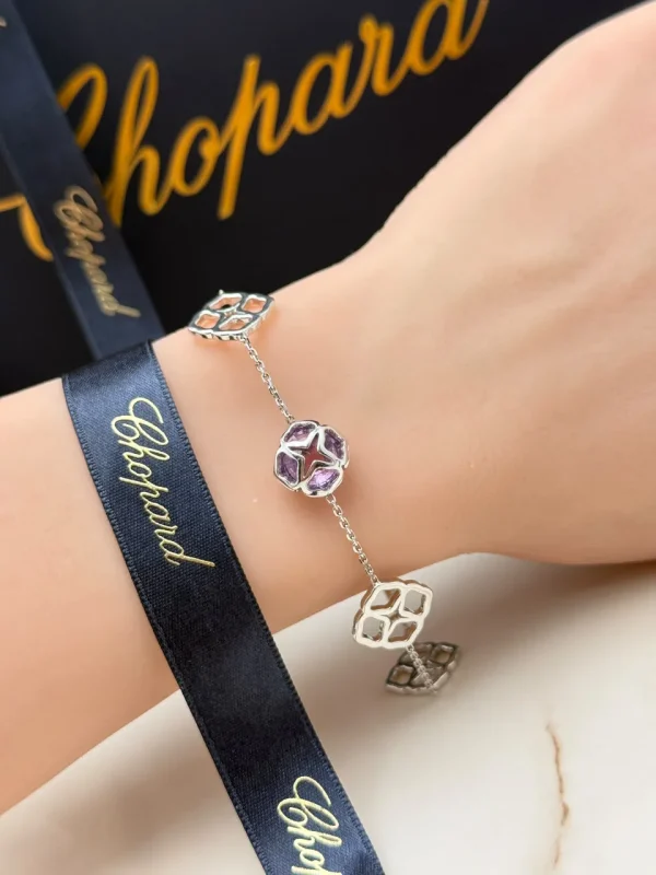 Chopard-Imperiale-Ladies-Bracelet-18k-White-Gold-Hand
