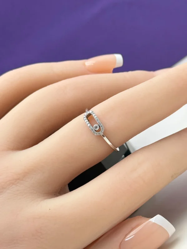Messika-Move-Uno-Half-Pave-Ring-4705-Diamonds-Hand