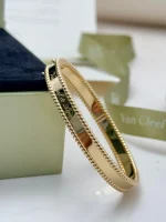 Van-Cleef-Arpels-Perlee-Signature-Bracelet-VCARP3K600-Medium-Model-17