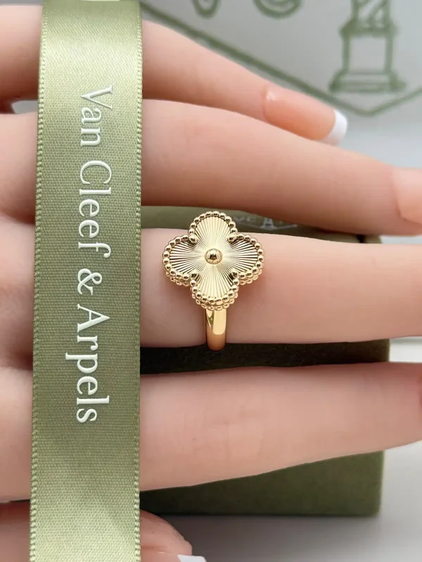 Van-Cleef-Arpels-Vintage-Alhambra-Guilloche-Ring-ARP61350-18k-Yellow-Gold