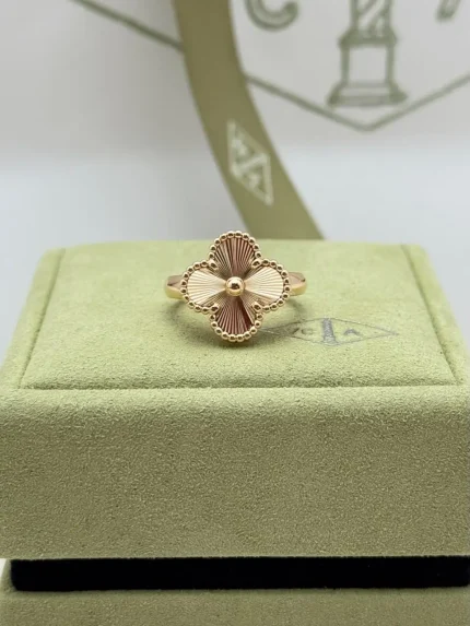 Van-Cleef-Arpels-Vintage-Alhambra-Guilloche-Ring-ARP61350-Front