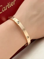 Cartier-Love-Bracelet-4-Diamonds-B6069917-18k-Rose-Gold-Hand