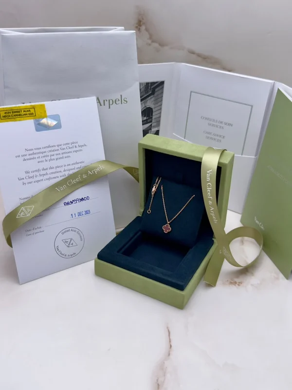 Van-Cleef-And-Arpels-Sweet-Alhambra-Rose-Gold-Pendant-VCARN59M00-Full-Set