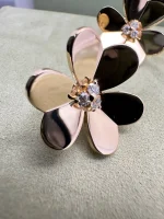 Van-Cleef-Arpels-Frivole-Earrings-VCARB65900-18k-Yellow-Gold-Diamonds-Near