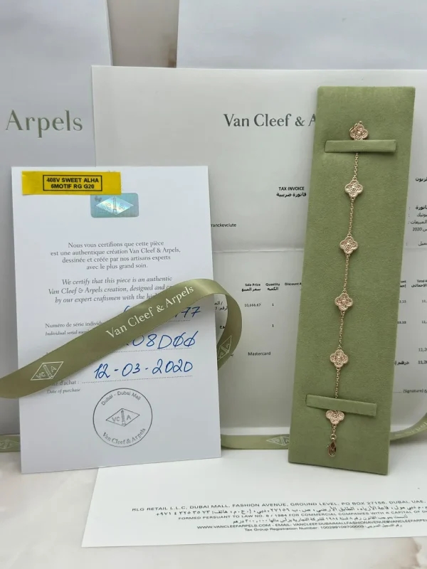 Van-Cleef-Arpels-Sweet-Alhambra-6-Motifs-Bracelet-VCARO8DD00-Rose-Gold-Full-Set
